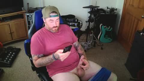 Snapshot of metalhead18787 chatting on June 13, 2026, 11:30 am metalhead18787 online show from June 13, 2026, 11:30 am