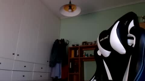 Snapshot of metalic18 chatting on January 5, 2026, 6:33 pm FunnyTimeHere online show from January 5, 2026, 6:33 pm