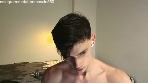 Snapshot of metatron_muscle chatting on January 24, 2025, 3:43 am Dany online show from January 24, 2025, 3:43 am