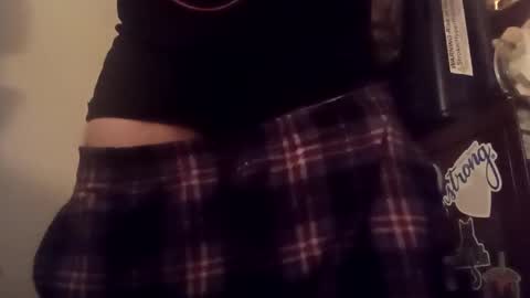 Snapshot of metime103 chatting on October 7, 2025, 8:44 am Metime online show from October 7, 2025, 8:44 am