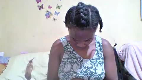 Snapshot of meybel chatting on June 26, 2026, 6:56 pm Meybel online show from June 26, 2026, 6:56 pm