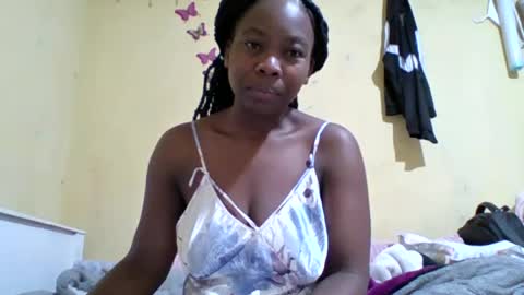 Snapshot of meybel chatting on July 8, 2026, 7:46 am Meybel online show from July 8, 2026, 7:46 am