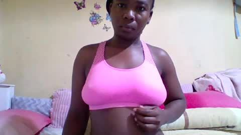 Snapshot of meybel chatting on July 18, 2026, 4:27 am Meybel online show from July 18, 2026, 4:27 am