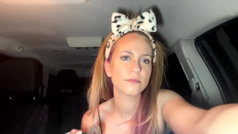 mezzy69 online show from January 24, 2025, 9:06 am