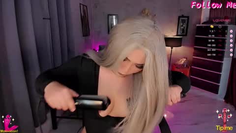 miss devil online show from November 16, 2025, 7:58 am