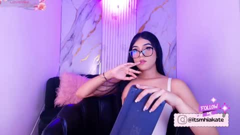 Mhia Kate online show from May 22, 2026, 12:22 pm