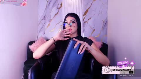 Mhia Kate online show from May 27, 2026, 12:13 pm