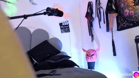 Snapshot of mhiacorleone chatting on September 20, 2025, 9:21 am Mistress Corleone online show from September 20, 2025, 9:21 am