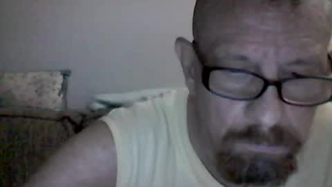 Snapshot of mhitch924 chatting on July 3, 2026, 2:18 am mhitch924 online show from July 3, 2026, 2:18 am