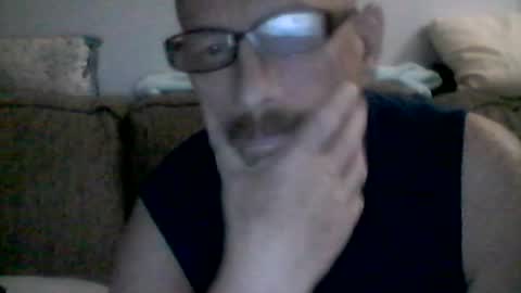 Snapshot of mhitch924 chatting on July 14, 2026, 2:05 am mhitch924 online show from July 14, 2026, 2:05 am