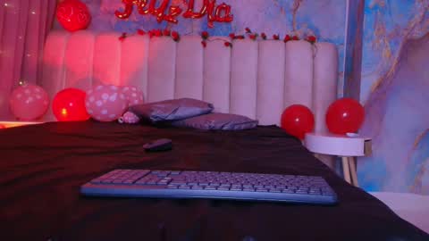 Emi online show from February 12, 2026, 7:20 pm