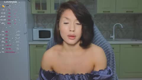 Mia online show from February 22, 2026, 11:36 pm