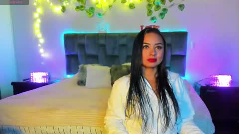 mia___velvet__ online show from July 17, 2026, 2:18 am