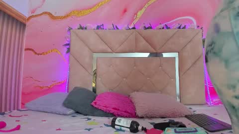 mia__blaze_ online show from January 12, 2026, 3:01 am