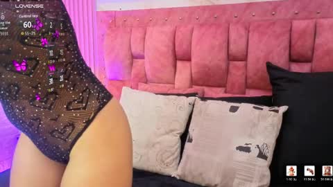 Snapshot of mia__gomex chatting on May 27, 2026, 7:22 pm mia__gomex online show from May 27, 2026, 7:22 pm