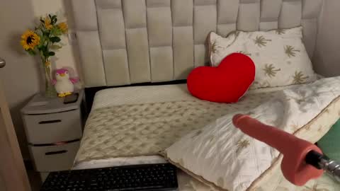 Snapshot of mia_adams66 chatting on May 27, 2026, 8:39 pm Mia adams online show from May 27, 2026, 8:39 pm