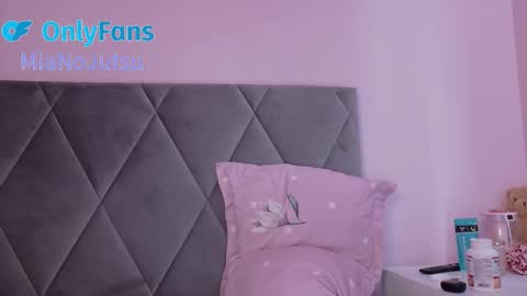 mia_angel online show from September 26, 2025, 2:21 pm