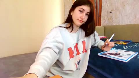 Snapshot of mia_beauti_live chatting on April 28, 2026, 12:54 pm mia_beauti_live online show from April 28, 2026, 12:54 pm