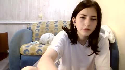 Snapshot of mia_beauti_live chatting on July 15, 2026, 2:33 pm mia_beauti_live online show from July 15, 2026, 2:33 pm