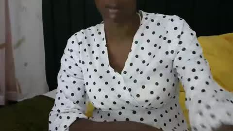 Snapshot of mia_bellah chatting on January 16, 2025, 6:37 pm aishah petite online show from January 16, 2025, 6:37 pm