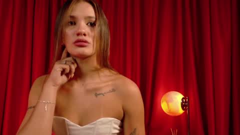 Mia Benett  online show from May 2, 2026, 2:22 pm
