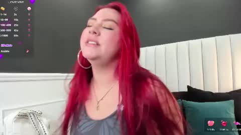 Snapshot of mia_blumm_ chatting on July 7, 2026, 4:11 pm Mia online show from July 7, 2026, 4:11 pm
