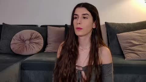 Snapshot of mia_carter99 chatting on April 21, 2026, 9:17 pm Freya Allen online show from April 21, 2026, 9:17 pm