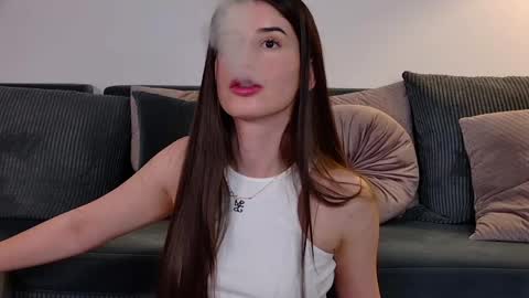 Snapshot of mia_carter99 chatting on May 11, 2026, 9:45 pm Freya Allen online show from May 11, 2026, 9:45 pm