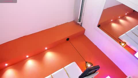 mia_collins09 online show from February 23, 2026, 6:22 am