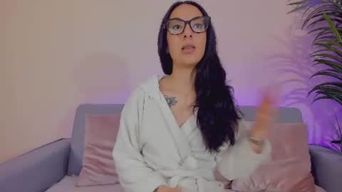 Sarah Luna online show from July 1, 2026, 11:34 am