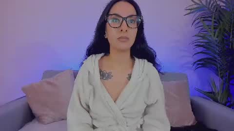 Sarah Luna online show from July 3, 2026, 12:11 pm