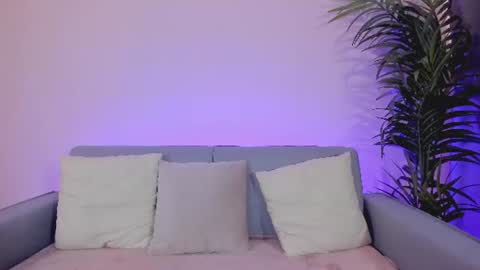 Sarah Luna online show from July 23, 2026, 5:00 pm
