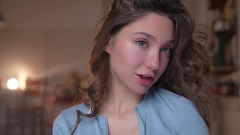 Snapshot of mia_dynasty chatting on October 3, 2025, 4:37 pm Mia online show from October 3, 2025, 4:37 pm