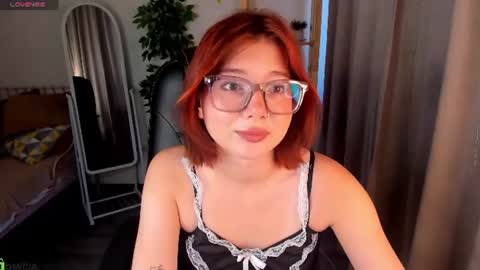Snapshot of mia_e1fie chatting on June 30, 2026, 12:44 am mia_e1fie online show from June 30, 2026, 12:44 am