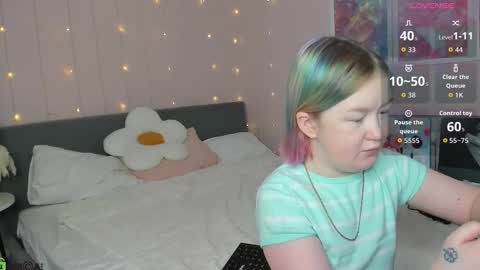 Mia online show from February 3, 2026, 2:53 am