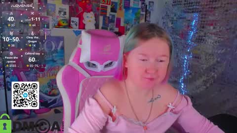 Mia online show from February 9, 2026, 6:06 am