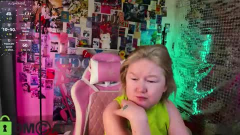 Mia online show from February 27, 2026, 2:44 am