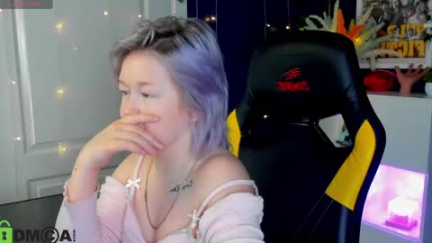 Snapshot of mia_ferd chatting on May 20, 2026, 2:51 am Mia online show from May 20, 2026, 2:51 am