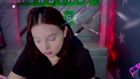 Mia online show from July 12, 2026, 1:13 pm