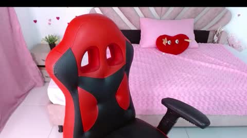 mia online show from March 28, 2026, 1:11 pm