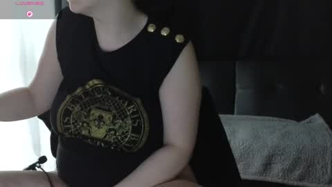 Golden ones online show from March 9, 2026, 2:21 pm