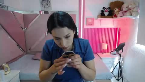 Snapshot of mia_garcia28 chatting on May 18, 2026, 1:28 pm mia_garcia28 online show from May 18, 2026, 1:28 pm