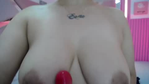 mia_garcia28 online show from June 10, 2026, 1:54 pm