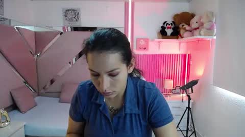 mia_garcia28 online show from July 9, 2026, 2:43 pm