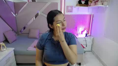 mia_garcia28 online show from July 24, 2026, 4:27 pm