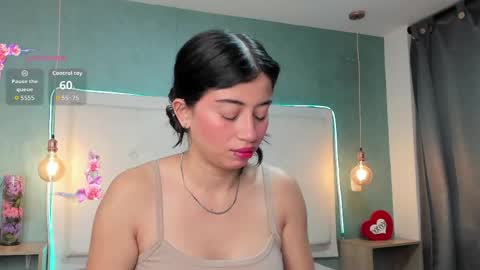 mia online show from May 25, 2026, 2:01 pm