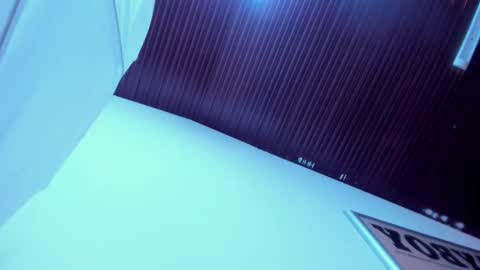 Val  online show from October 21, 2025, 11:11 am