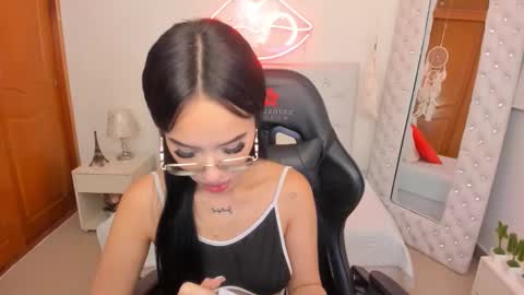    online show from February 6, 2025, 12:37 pm