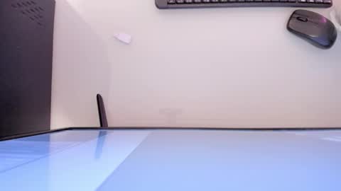    online show from November 1, 2025, 12:18 pm