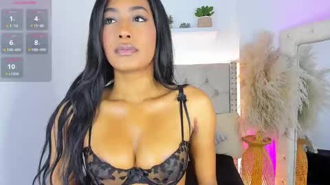 Snapshot of mia_juicy_ chatting on September 28, 2025, 8:14 pm mia_juicy_ online show from September 28, 2025, 8:14 pm